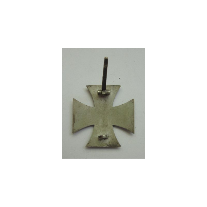 Cruz de Hierro doble marca ("20", "L/52")