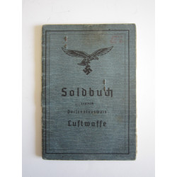 Soldbuch Obergefreiter de la Luftwaffe - Bruno Mado Medals