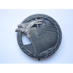 Blockade Runner Badge "Dishback"