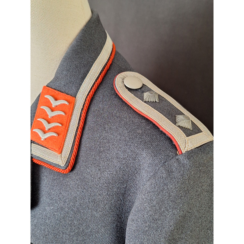 Luftwaffe tunic for Hauptwachmeister. - Bruno Mado Medals