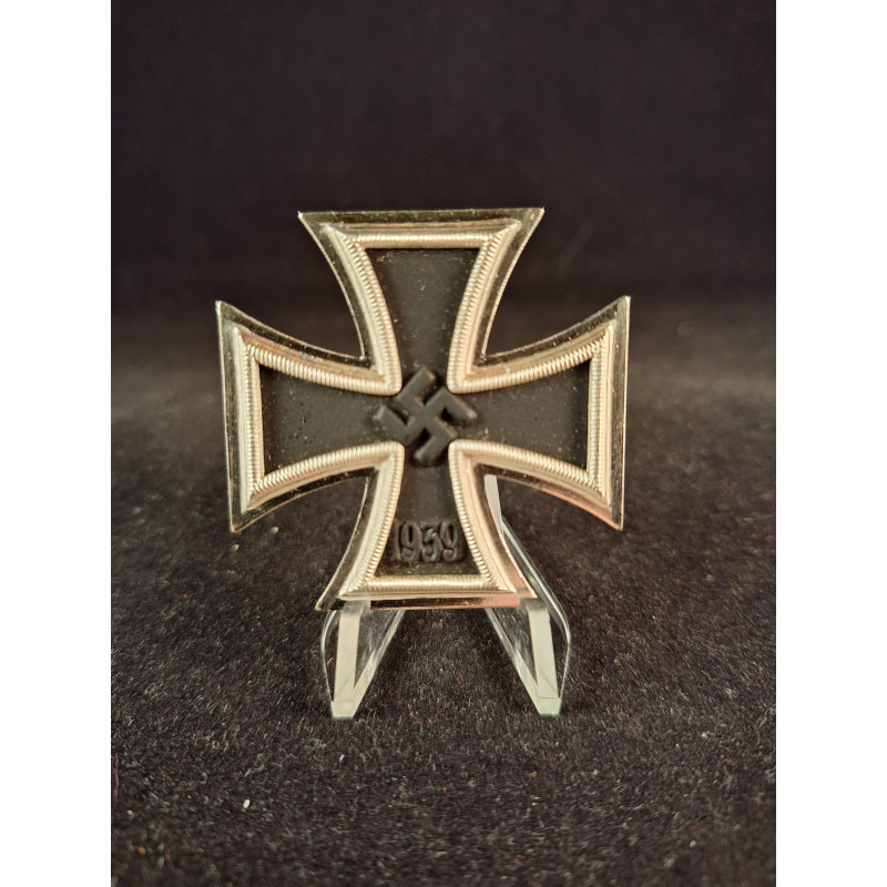 Cruz de Hierro "L/11" Wilhelm Deumer - Bruno Mado Medals