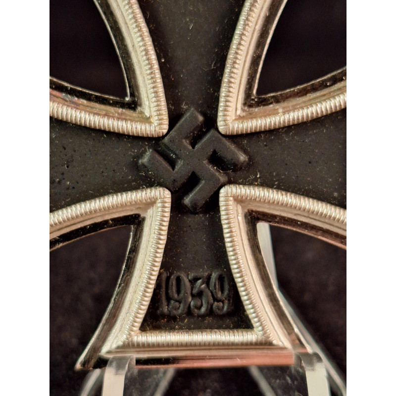 Cruz de Hierro "L/11" Wilhelm Deumer - Bruno Mado Medals