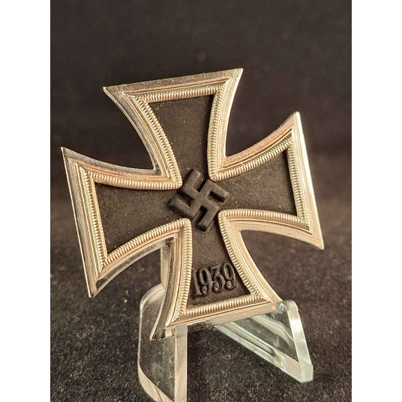 Cruz de Hierro "L/11" Wilhelm Deumer - Bruno Mado Medals