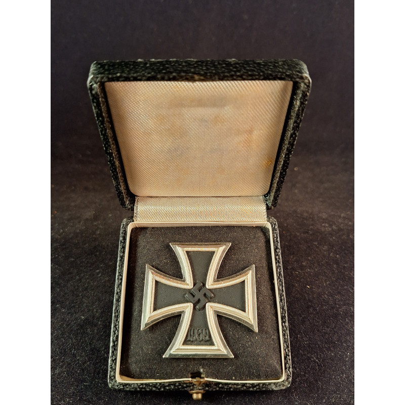 Cruz de Hierro "L/11" Wilhelm Deumer - Bruno Mado Medals