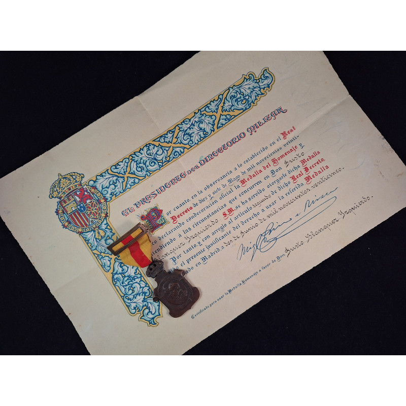 Grupo del Capitán Justo Blanquez Izquierdo - Bruno Mado Medals