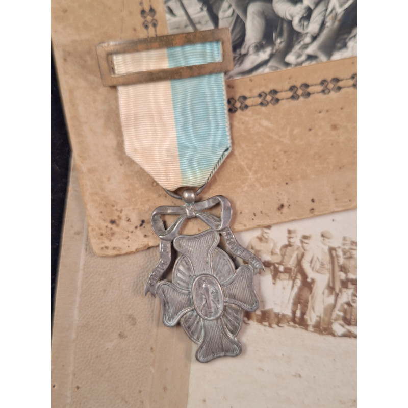 Grupo del Capitán Justo Blanquez Izquierdo - Bruno Mado Medals