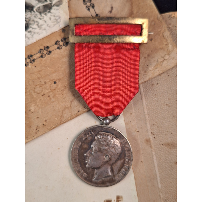 Grupo del Capitán Justo Blanquez Izquierdo - Bruno Mado Medals