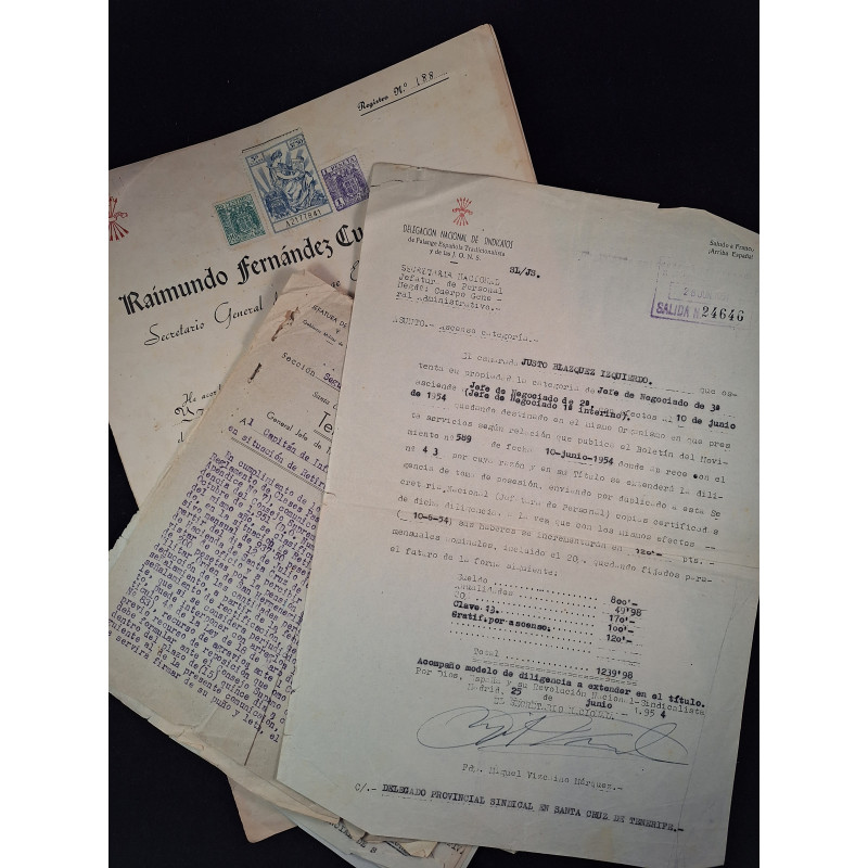 Grupo del Capitán Justo Blanquez Izquierdo - Bruno Mado Medals