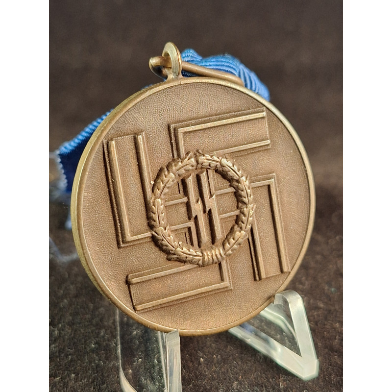 Long SS Service Award for 8 Years Service (Petz & Lorenz).