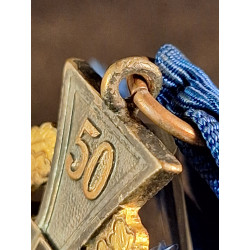 Medalla de 50 años de Servicio Leal al estado.