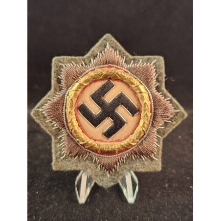 German Cross in Gold. Cloth.