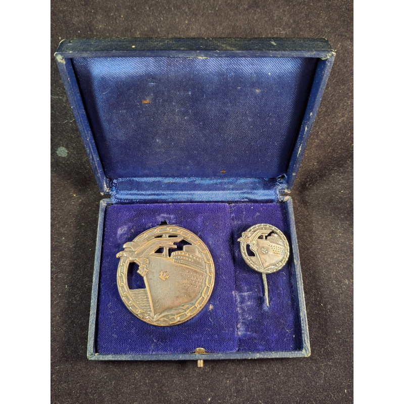 Blockade Runner Badge (cased).