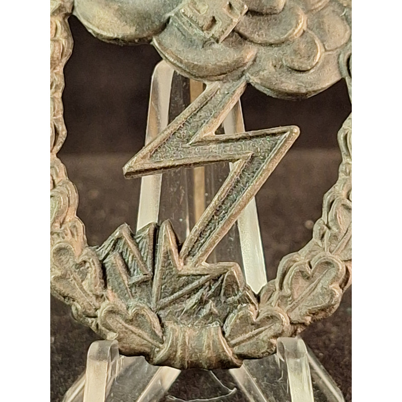 Luftwaffe Ground Assault Badge.