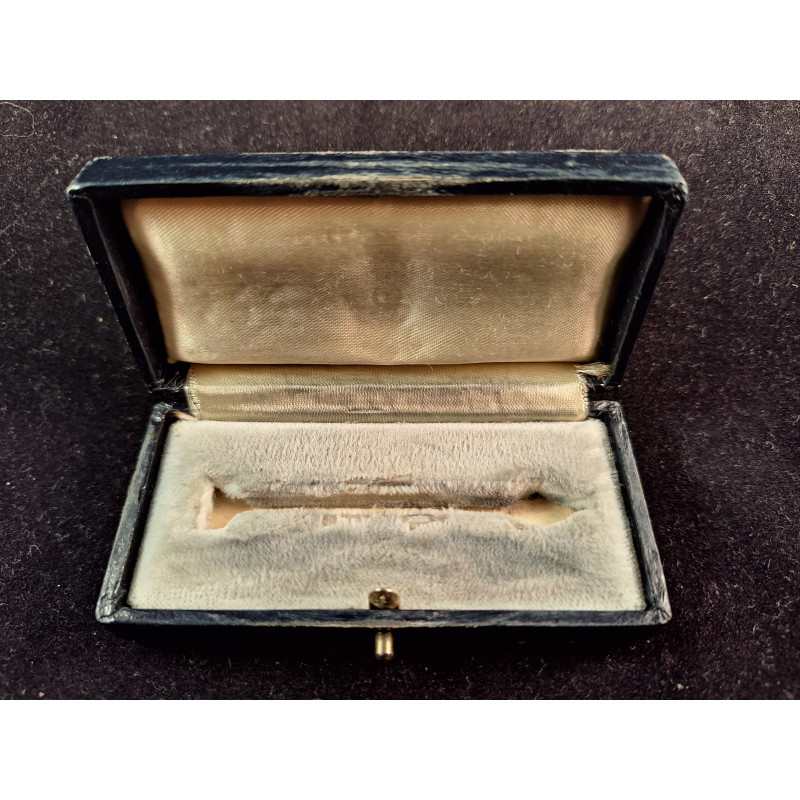 Luftwaffe reconnaisance clasp in gold