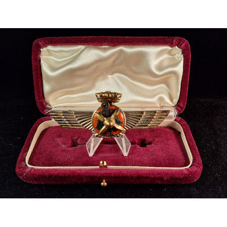 Early Civil War period Nationalist Air Force Pilot Badge