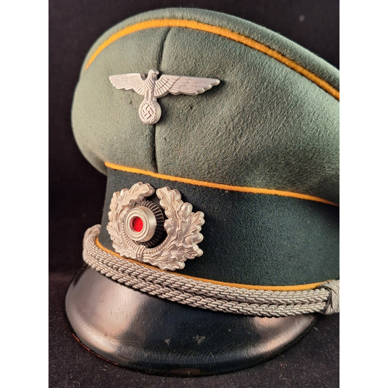 Gorra Oficial de caballería o reconocimiento. - Bruno Mado Medals