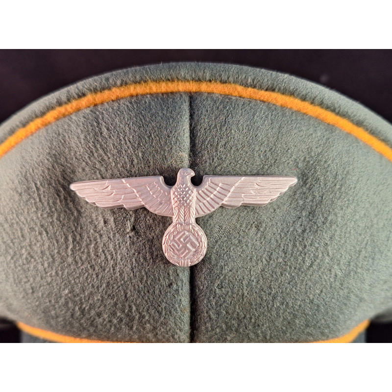 Gorra Oficial de caballería o reconocimiento. - Bruno Mado Medals