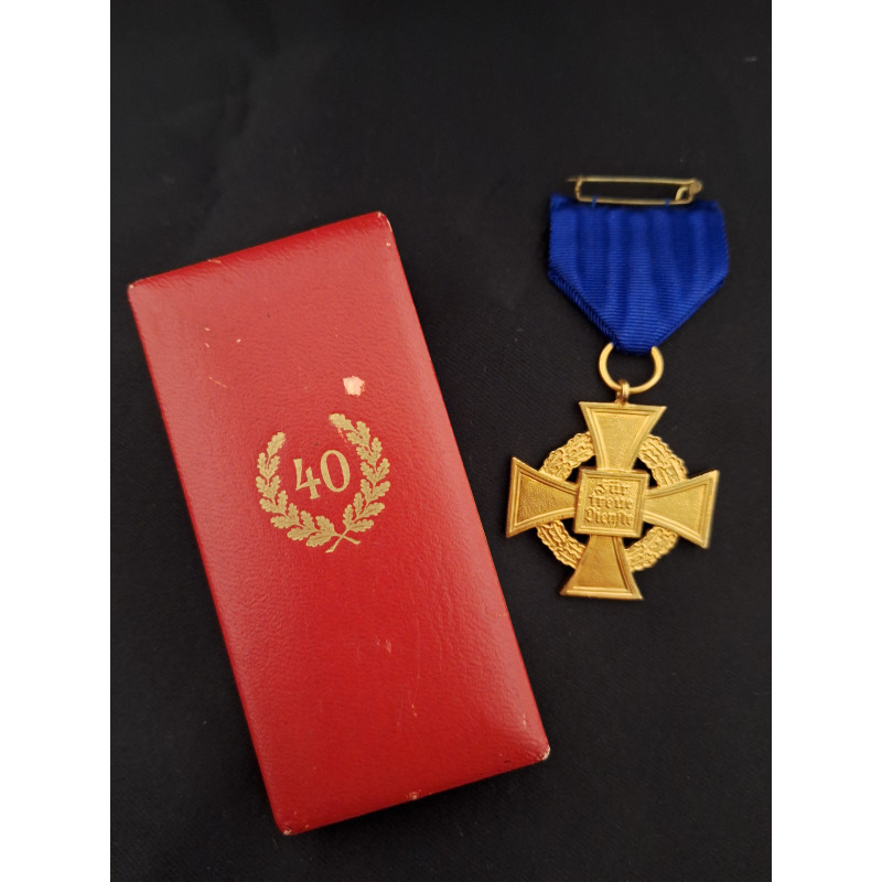 40 años de Servicio Leal al Estado - Bruno Mado Medals