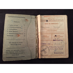 Wehrpass veterano I y II GM (Kriegsmarine) - Bruno Mado Medals
