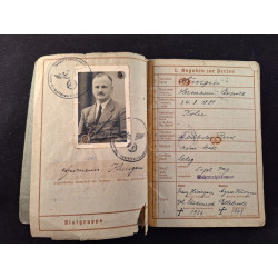 Wehrpass veterano I y II GM (Kriegsmarine) - Bruno Mado Medals