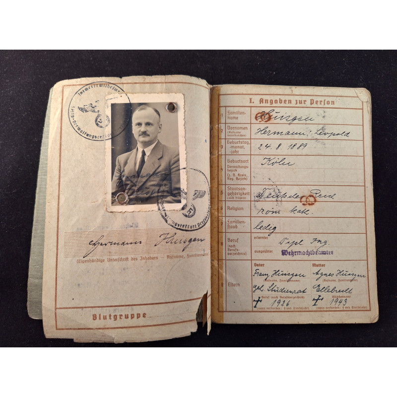 Wehrpass veterano I y II GM (Kriegsmarine) - Bruno Mado Medals