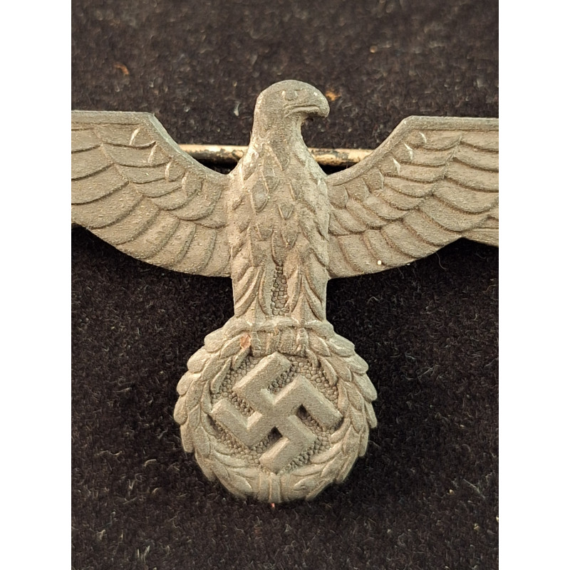 Águila de pecho zinc. - Bruno Mado Medals