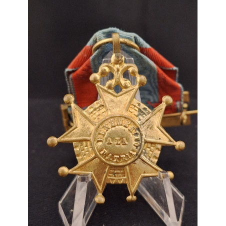 Medalla de Benemérito a la Patria - Bruno Mado Medals