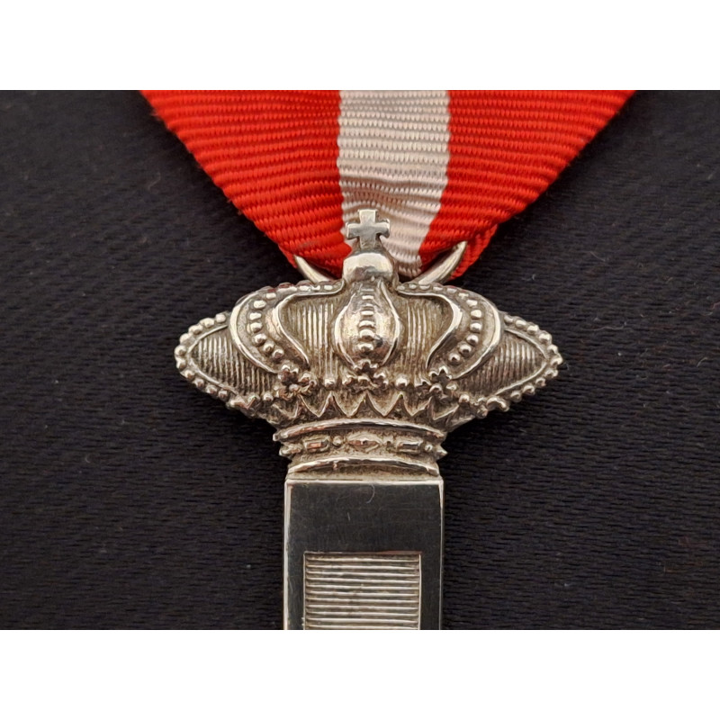 Mérito Militar Rojo. Tropa. - Bruno Mado Medals