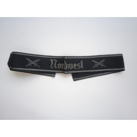 Nordwest cuff title with swords