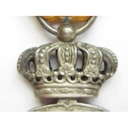 Medalla Don Carlos. Plata.