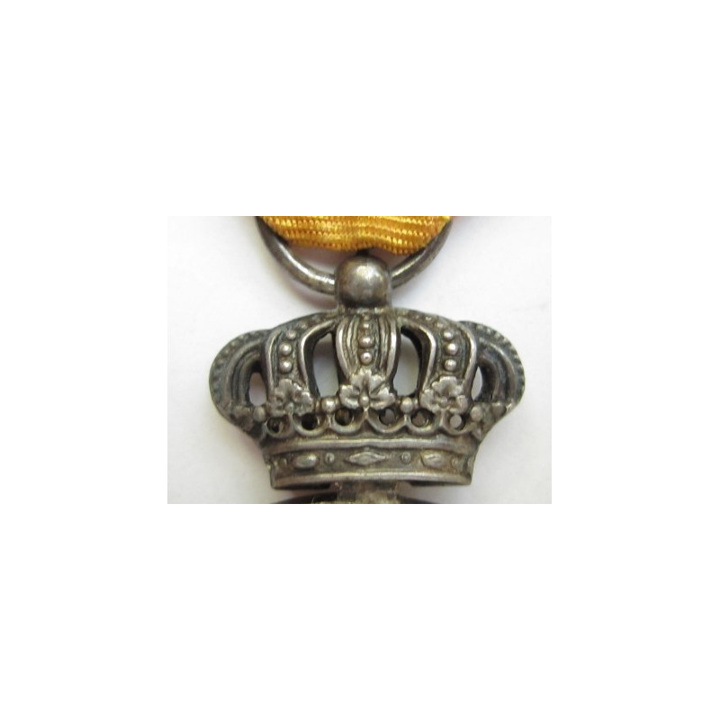 Medalla Don Carlos. Plata.